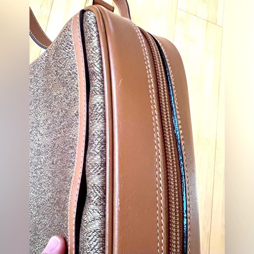 Gucci Vintage Silk Jacquard Signature Logo Crossbody/Shoulder Bag. - Picture 7 of 10